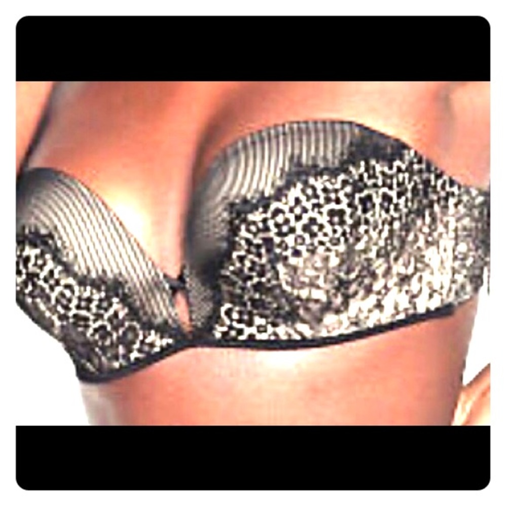 Brand new Victoria Secret Bombshell Bra